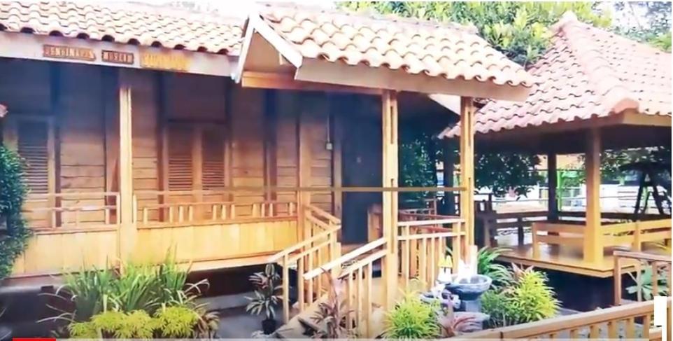 Penginapan Muslim Yuni